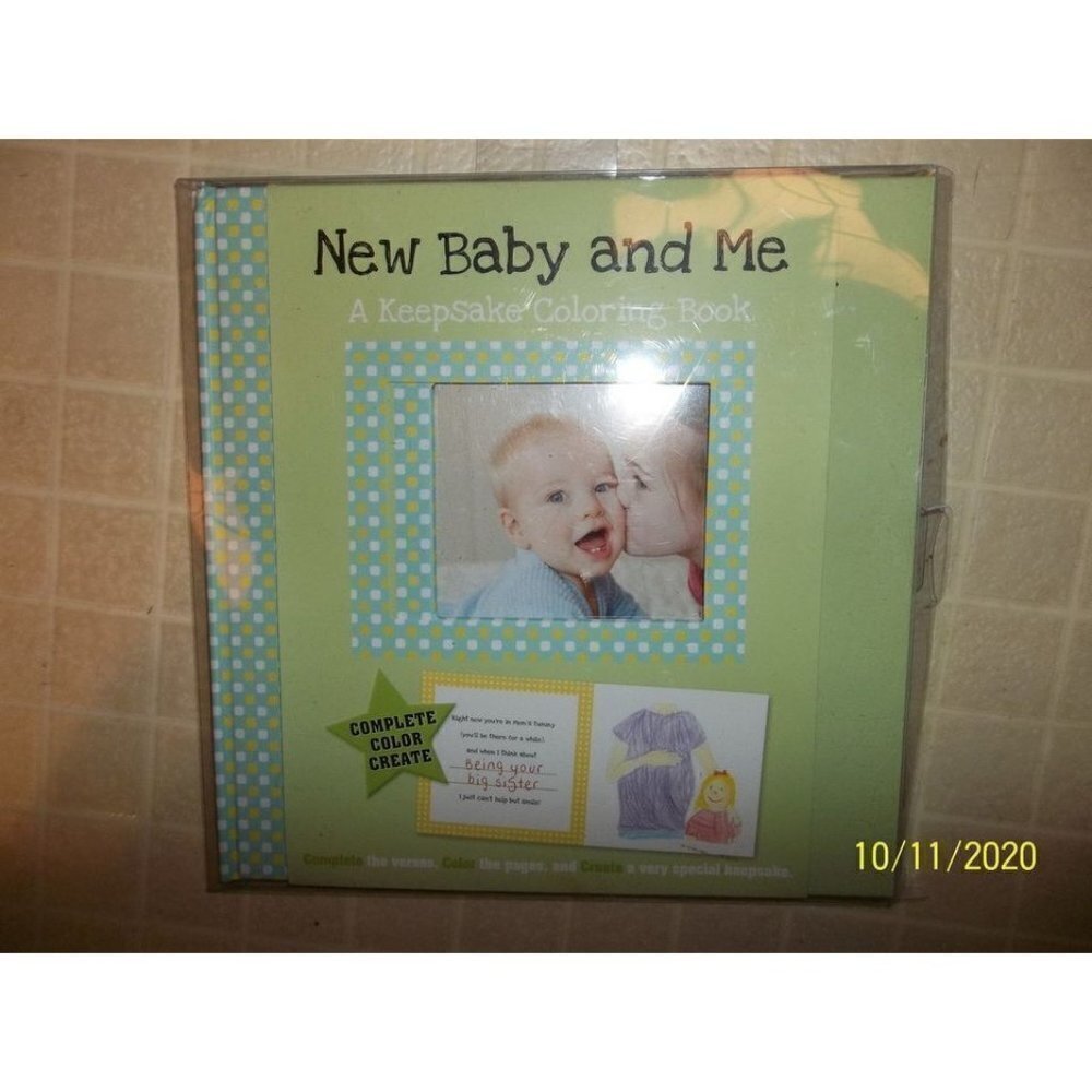 𝅺NEW BABY AND ME-A KEEPSAKE COLORING BOOK FOR SIBLINGS